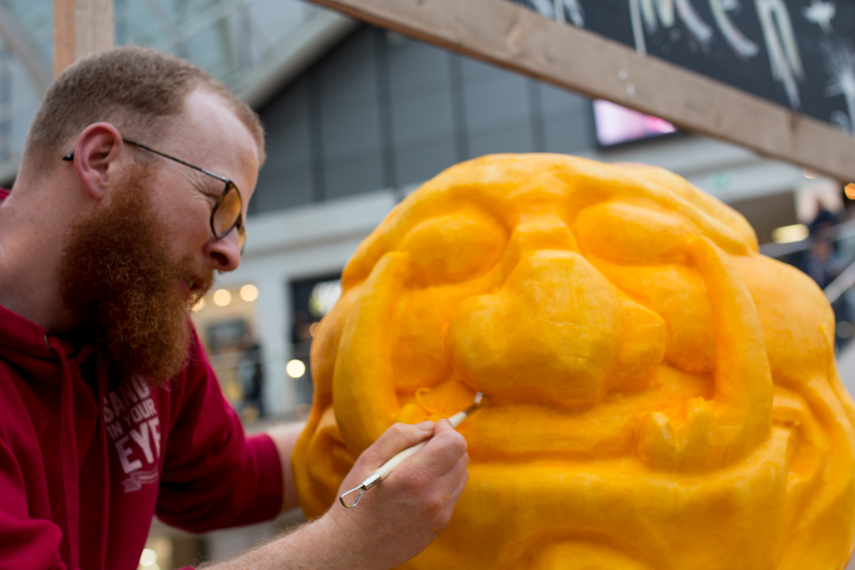 live carve pumpkin display Leeds Trinity Shopping Centre