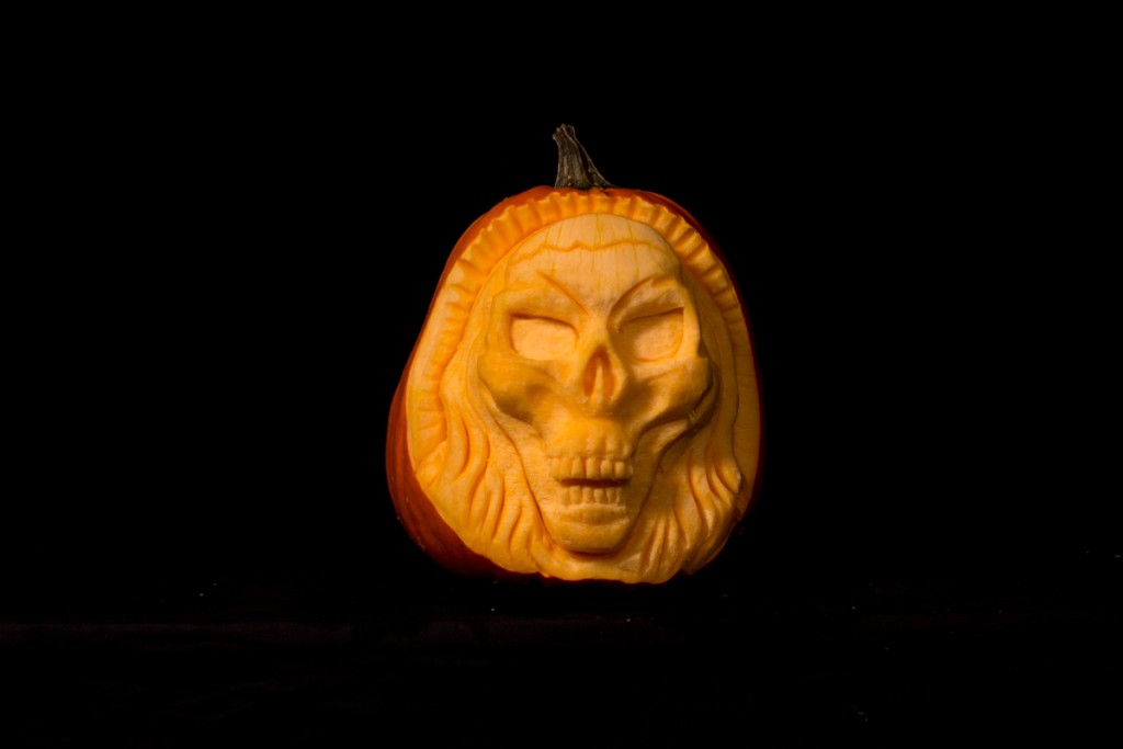 skull pumpkin carving