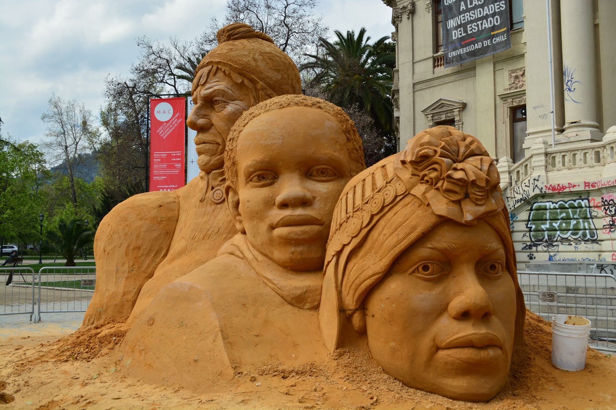huge_sand_art_amazing_sculptures_chile