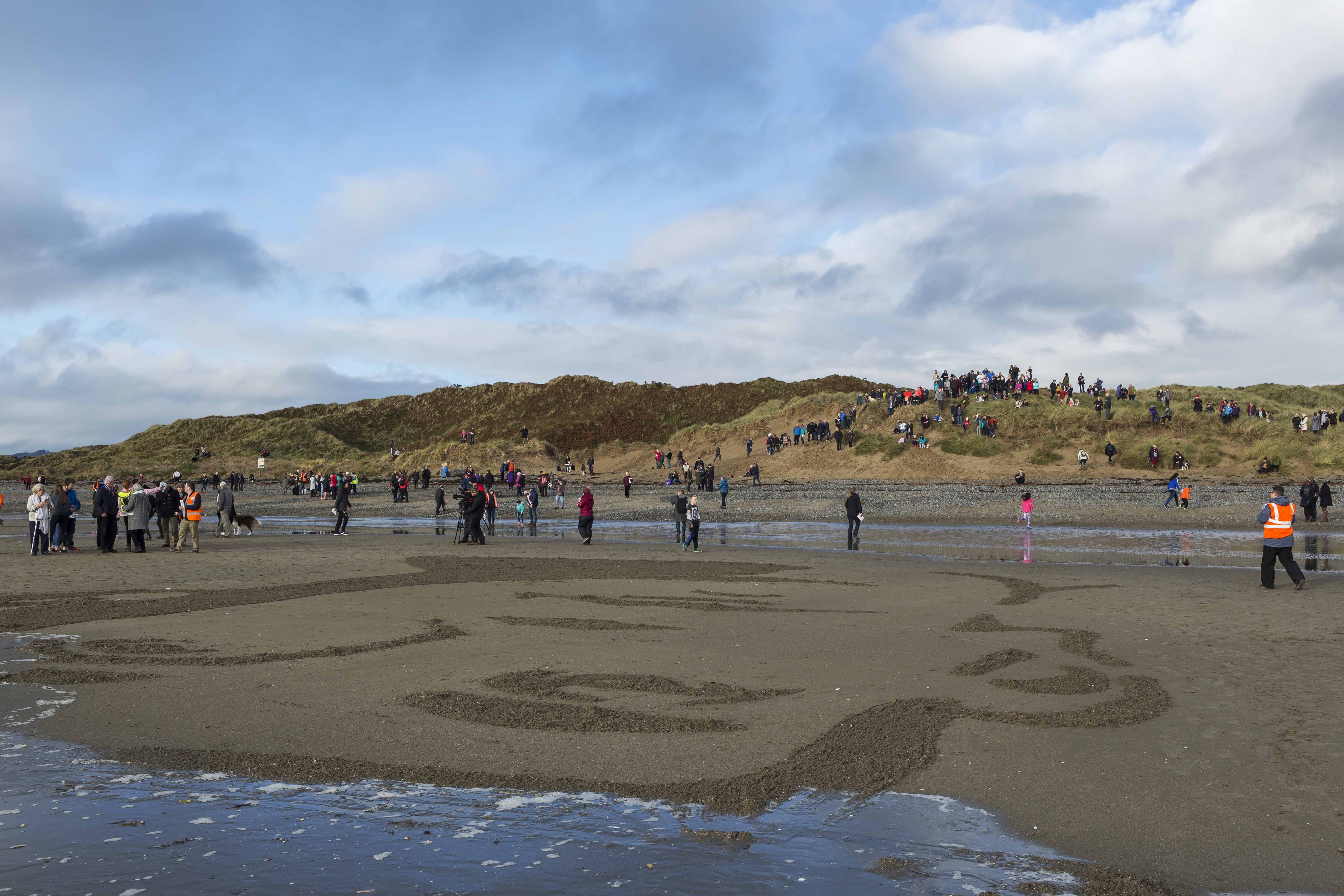 world war one commemoration beach sand art credit Oskar Proctor