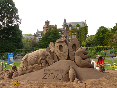 Edinburgh Zoo, art, sand sculpture