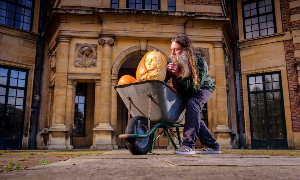pumpkin carving uk