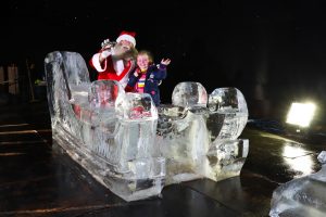 covid_safe_christmas_events_ice_sculpture