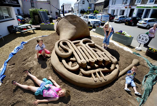 covid_safe_outdoor_events_sand_sculpture_uk