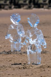 ice_sculpture_children_uk