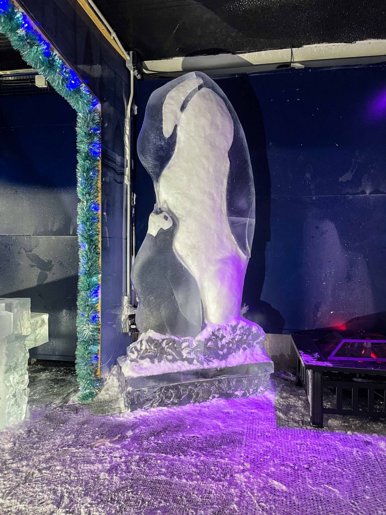 ice_sculpture_winter_events_uk
