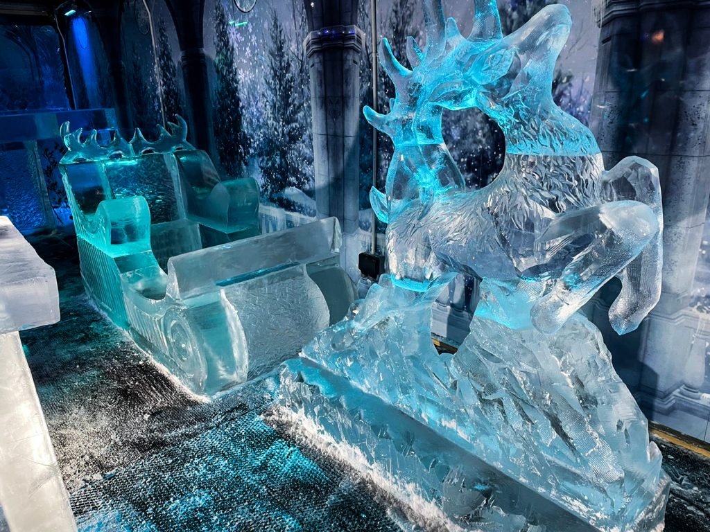 ice_sculptures_christmas_uk