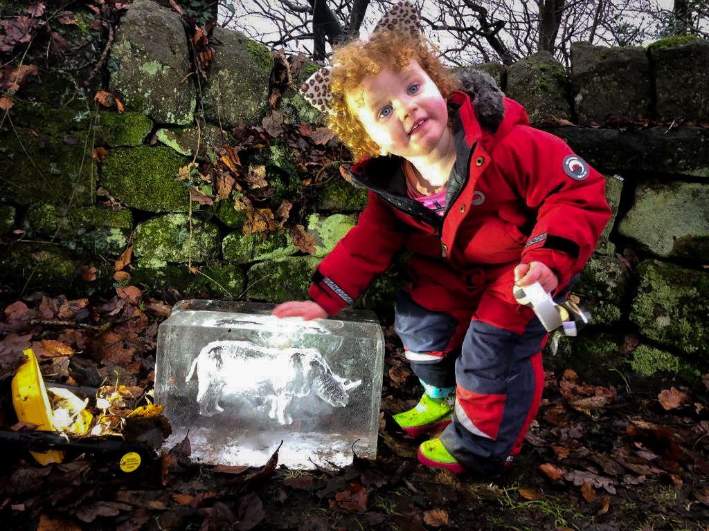 family_events_ice_sculpture_trail